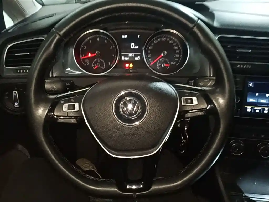 Volkswagen Golf 2018 230TSI Automatic Comfort фото 11