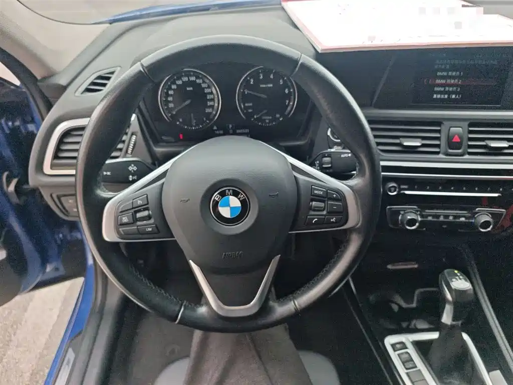 BMW 1 Series 2018 Facelift 118i Sport фото 11