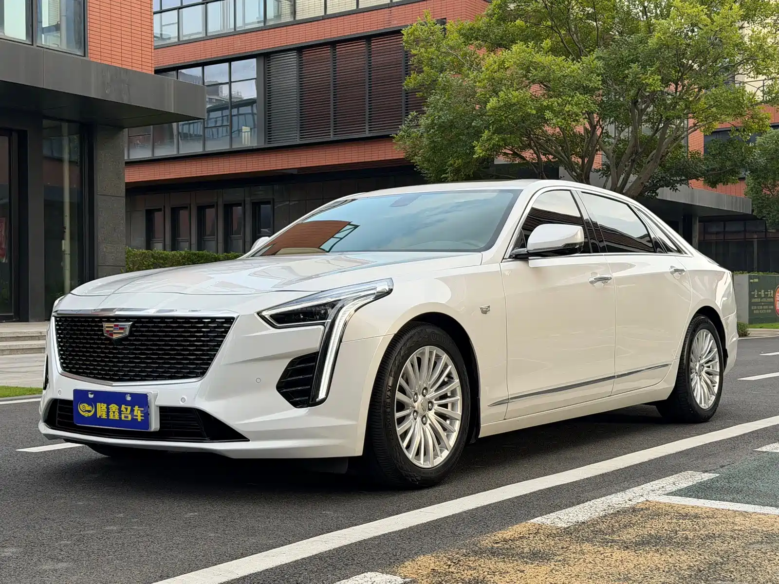 Фото 1 - Cadillac CT6