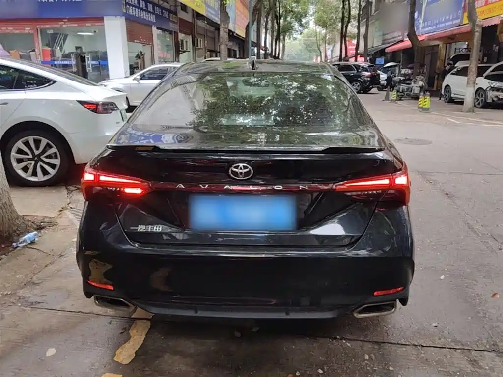 Toyota Avalon 2023 2.5L Luxury Edition фото 6