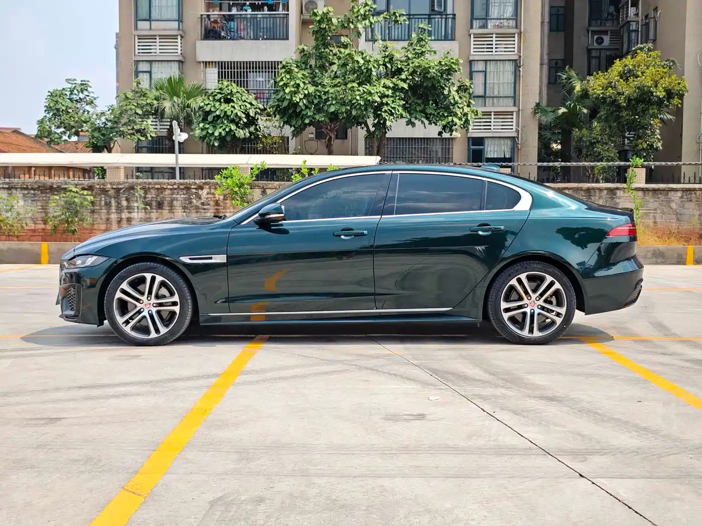 Jaguar XEL 2024 Model 2.0T 250PS R-DYNAMIC S Progressive Sport Edition фото 8