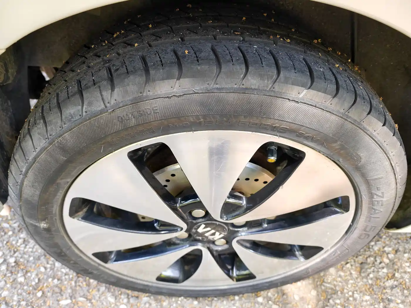 Kia K2 2012 Sedan 1.4L AT GLS Commemorative Edition фото 22