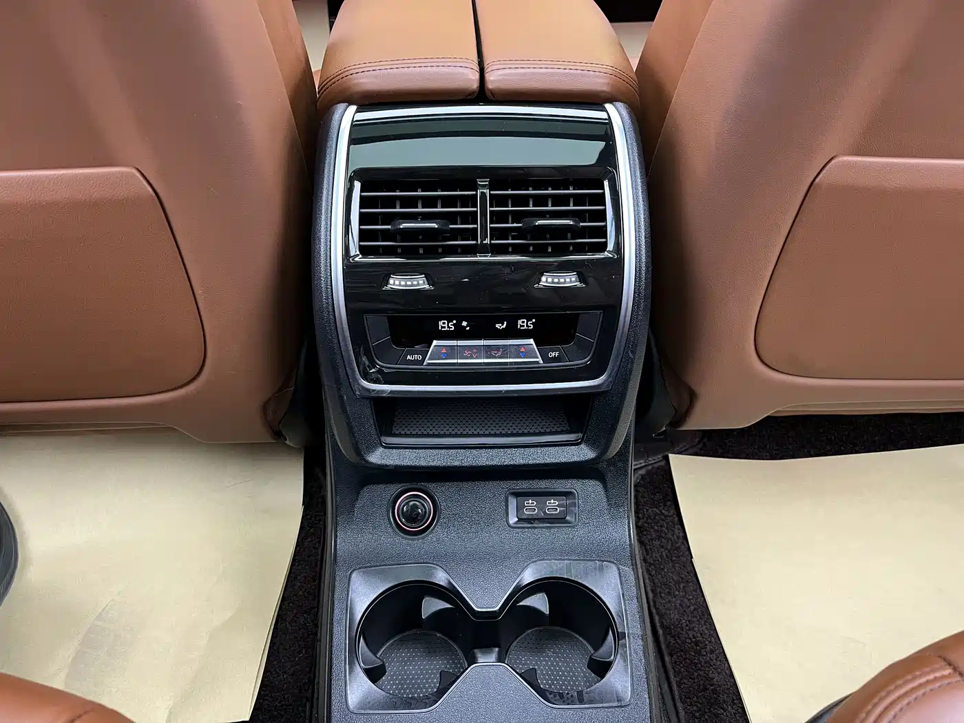 BMW X7 2023 xDrive40i Exclusive M Sport Package фото 24