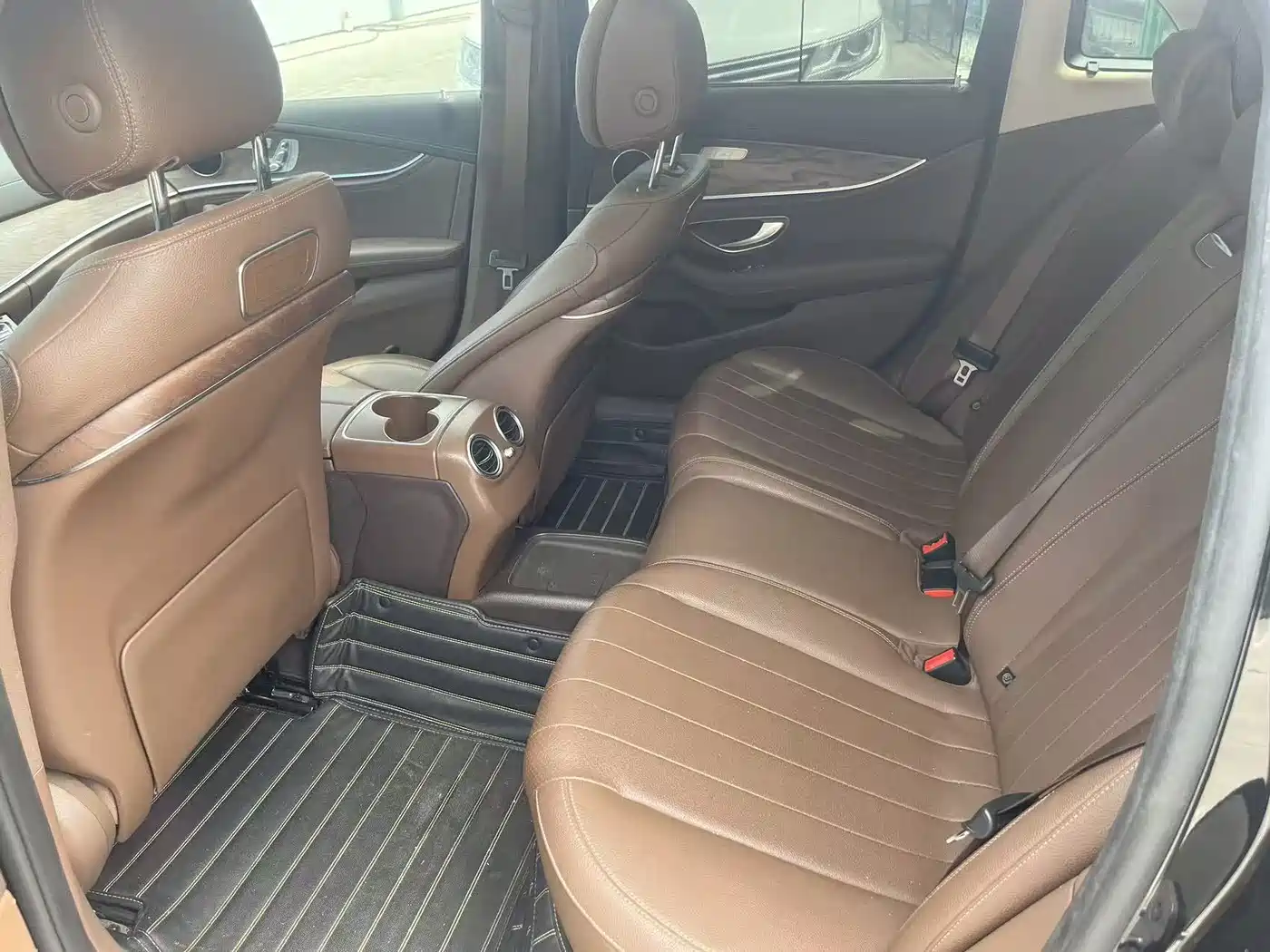 Mercedes-Benz E-Class 2016 E 300 L Fashion Type фото 10