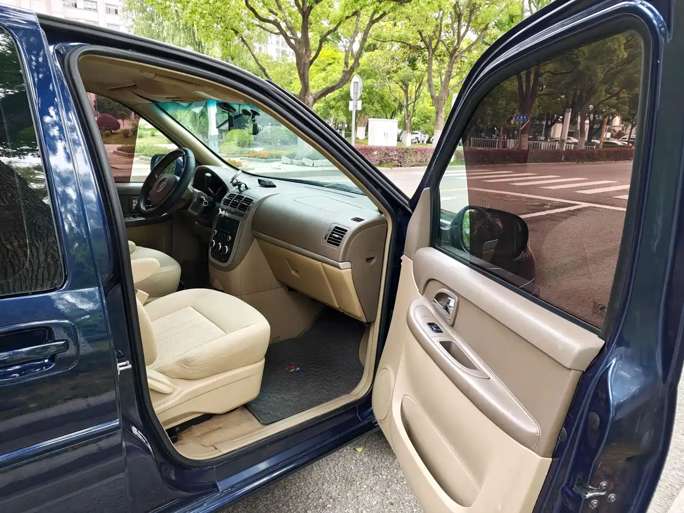 Buick GL8 2014 2.4L Comfort Edition фото 15