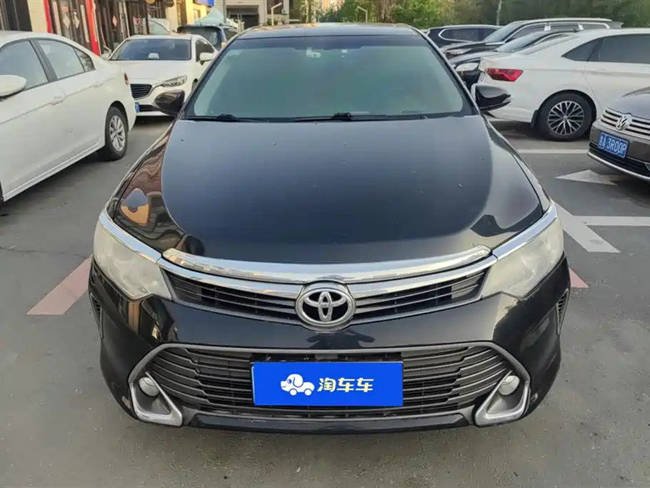 Toyota Camry 2015 2.0G Leading Edition фото 2