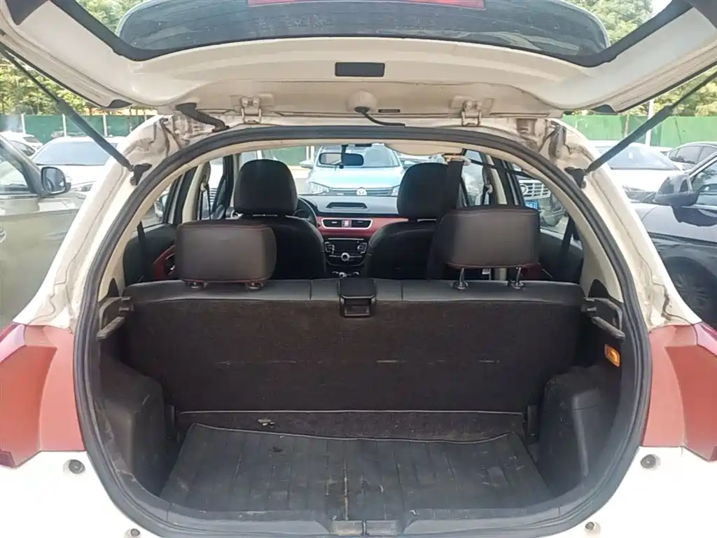 Haval H1 2015 1.5L Manual Urban фото 19