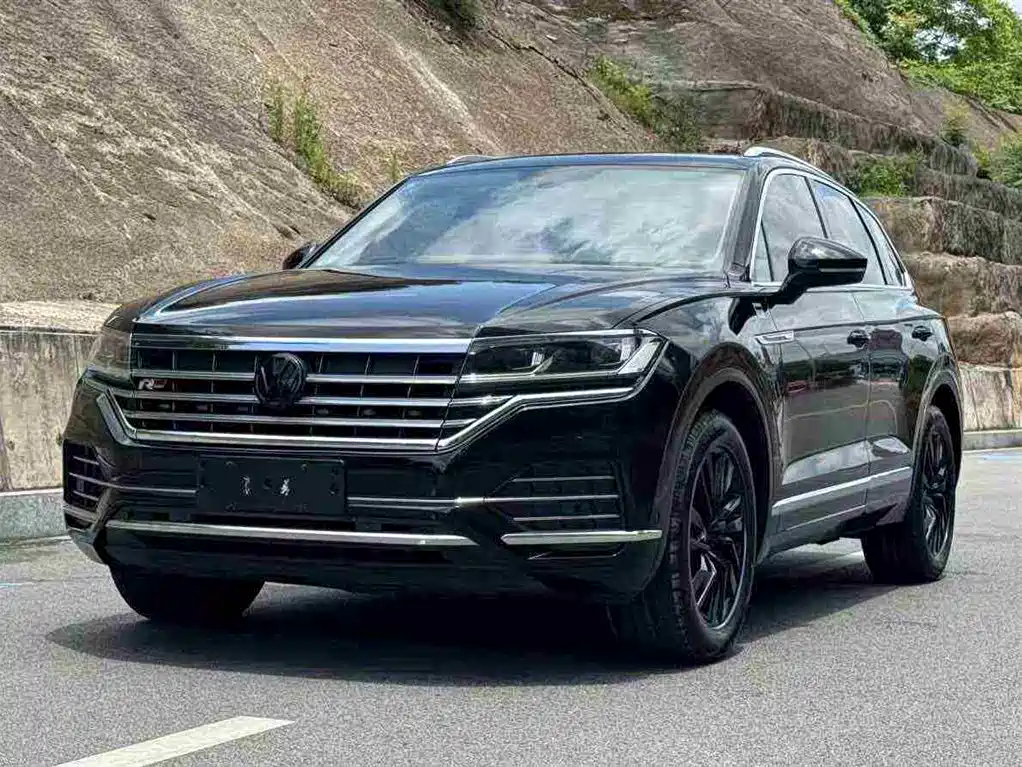 Volkswagen Touareg 2019 2.0TSI Sharp Wing Edition China V фото 3