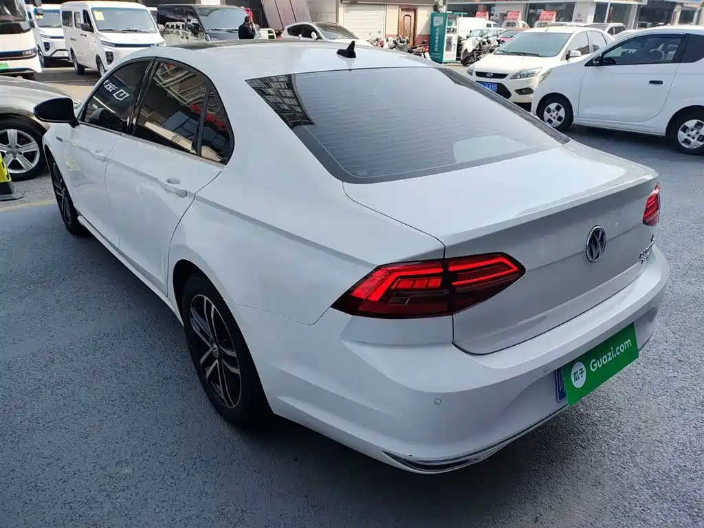 Volkswagen Lamando 2021 280TSI DSG Comfort Edition фото 23