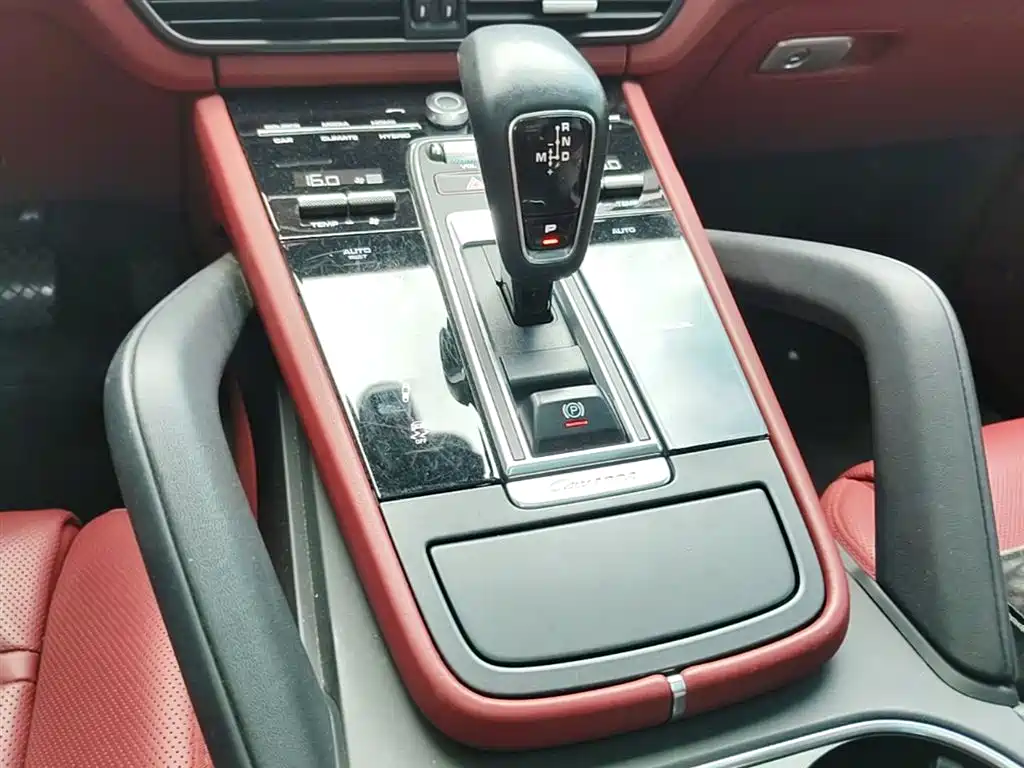 Porsche Cayenne New Energy 2023 Cayenne E-Hybrid 2.0T фото 14
