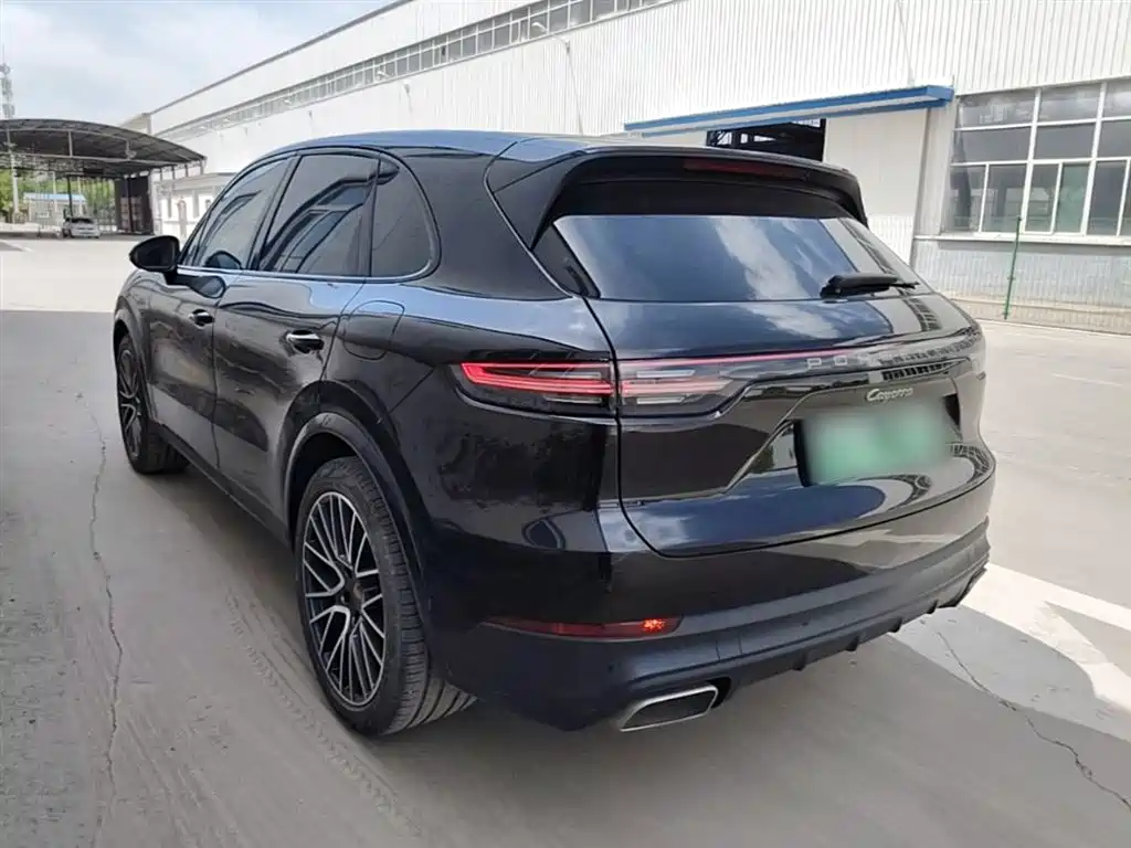 Porsche Cayenne New Energy 2023 Cayenne E-Hybrid 2.0T фото 5