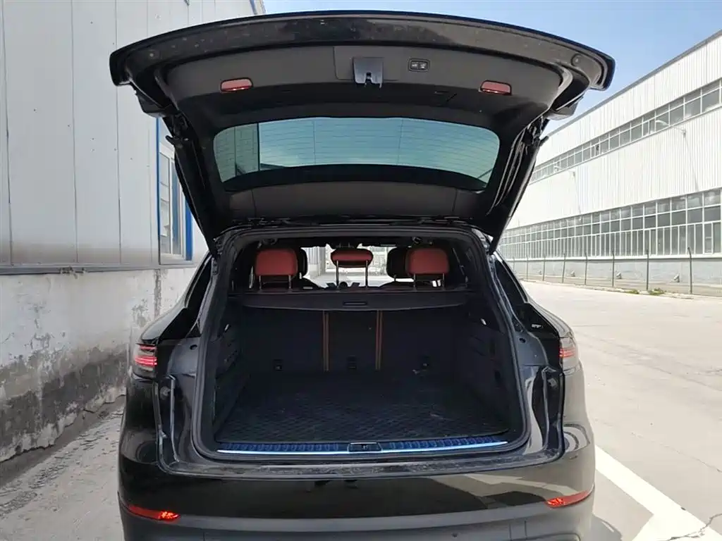 Porsche Cayenne New Energy 2023 Cayenne E-Hybrid 2.0T фото 19