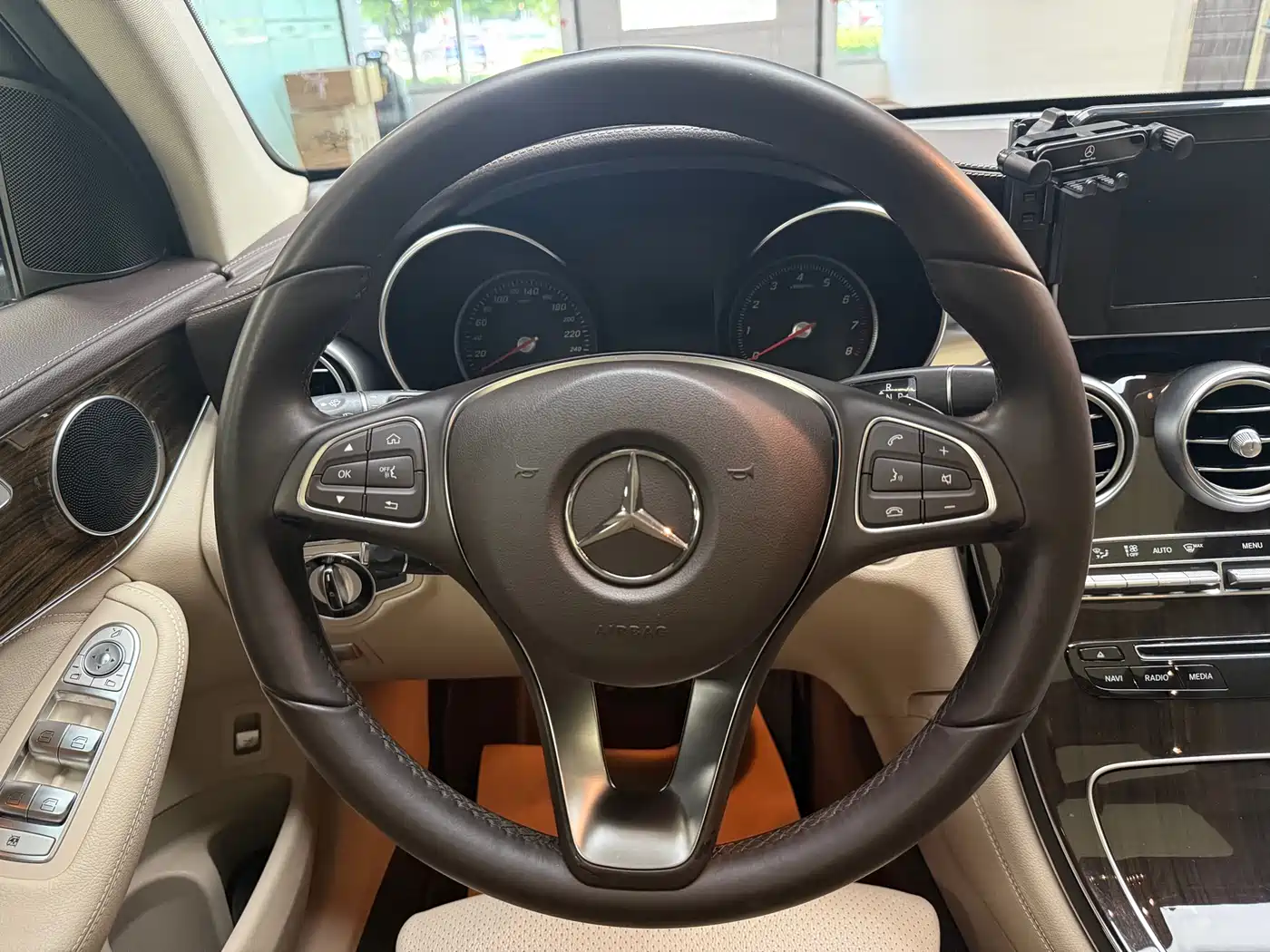 Mercedes-Benz GLC 2016 GLC 260 4MATIC Luxury фото 15