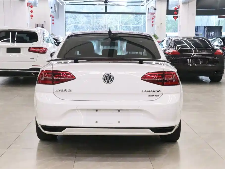 Volkswagen Lamando 2021 280TSI DSG Comfort Edition фото 4