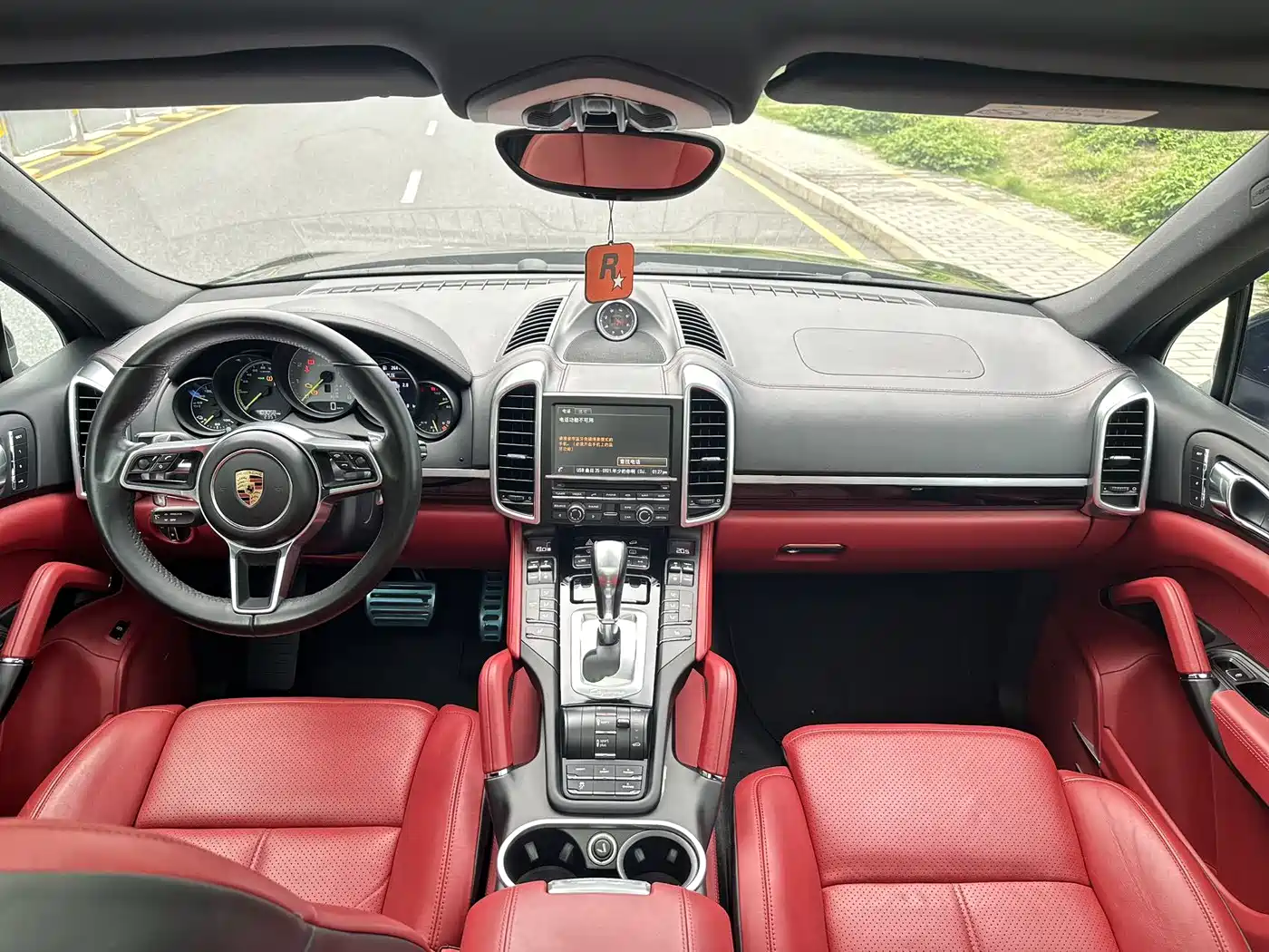 Porsche Cayenne New Energy 2016 Cayenne S E-Hybrid 3.0T фото 5