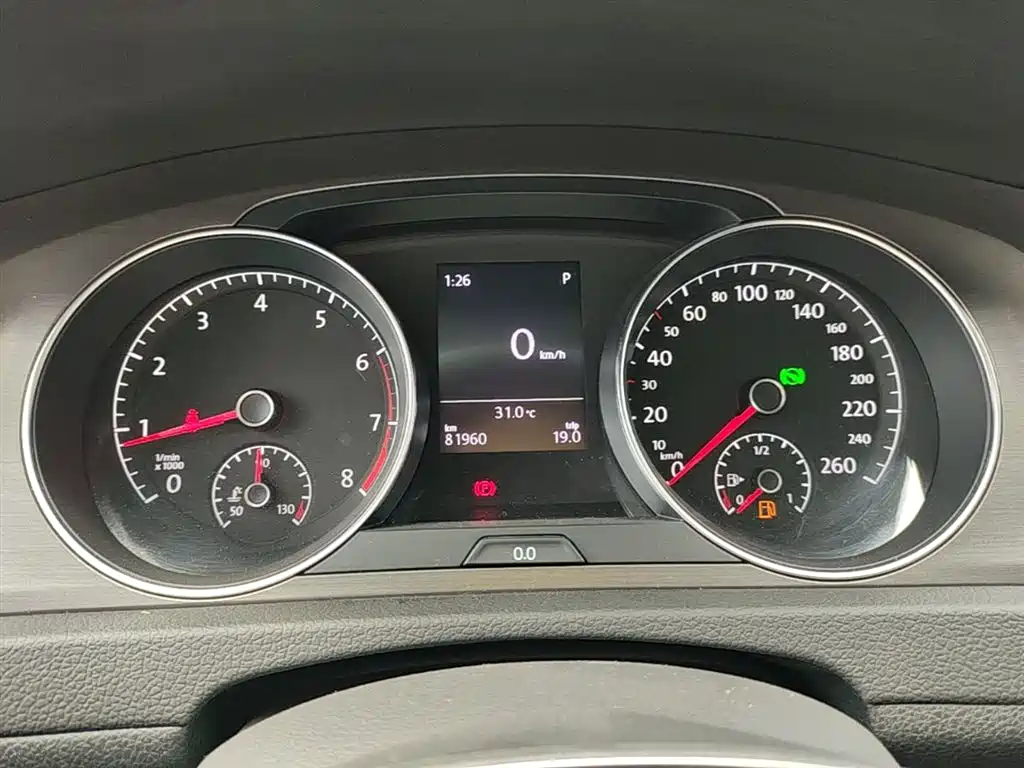 Volkswagen Golf 2016 230TSI Automatic Comfort фото 12