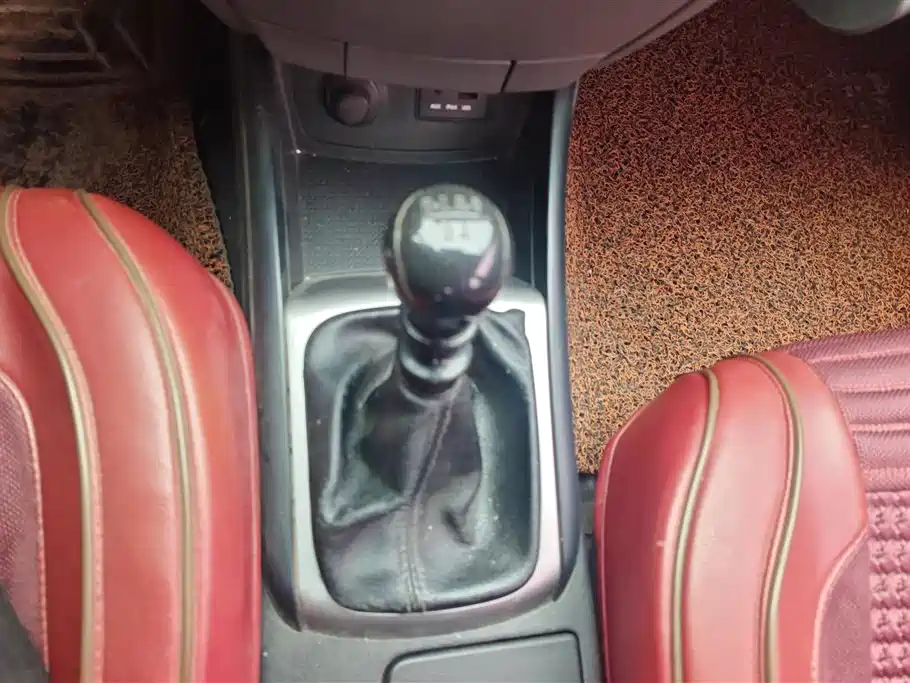Hyundai Elantra 2011 1.6L Manual Comfort фото 16