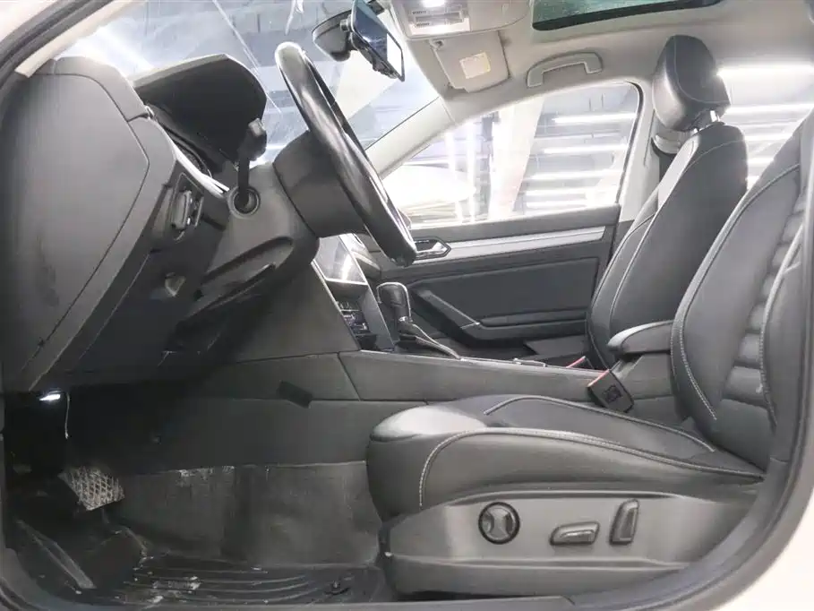 Volkswagen Lamando 2021 280TSI DSG Comfort Edition фото 13