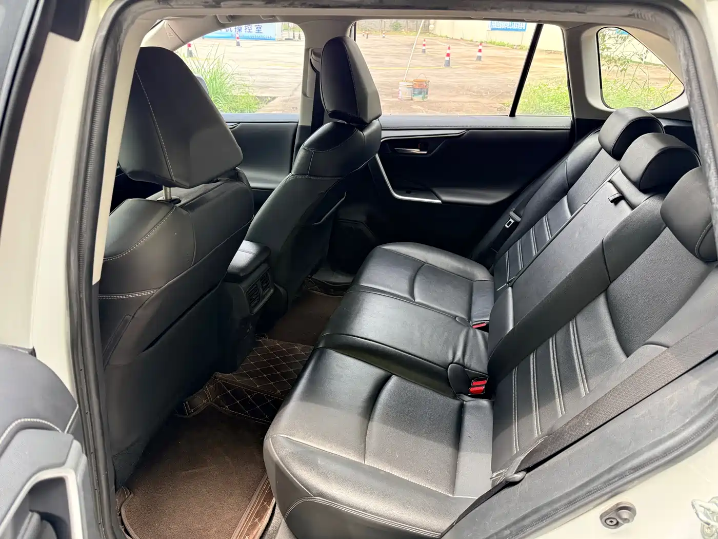 Toyota RAV4 Rongfang 2022 2.0L CVT 2WD Trend Edition фото 8