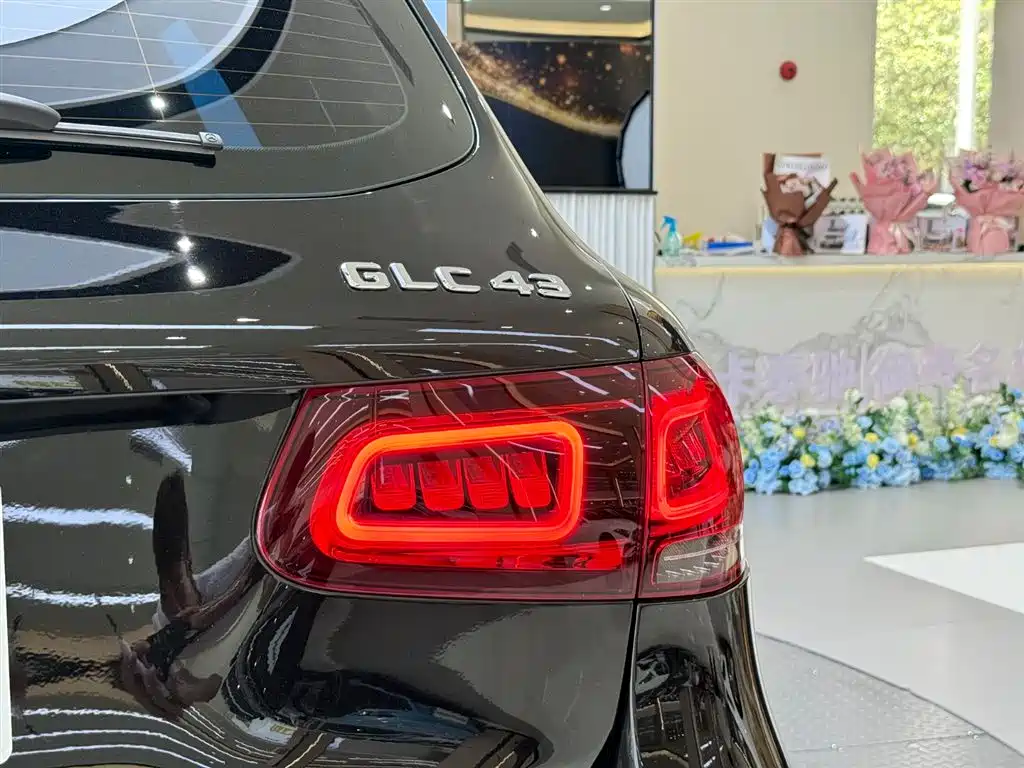 Mercedes-Benz GLC AMG 2022 AMG GLC 43 4MATIC фото 12