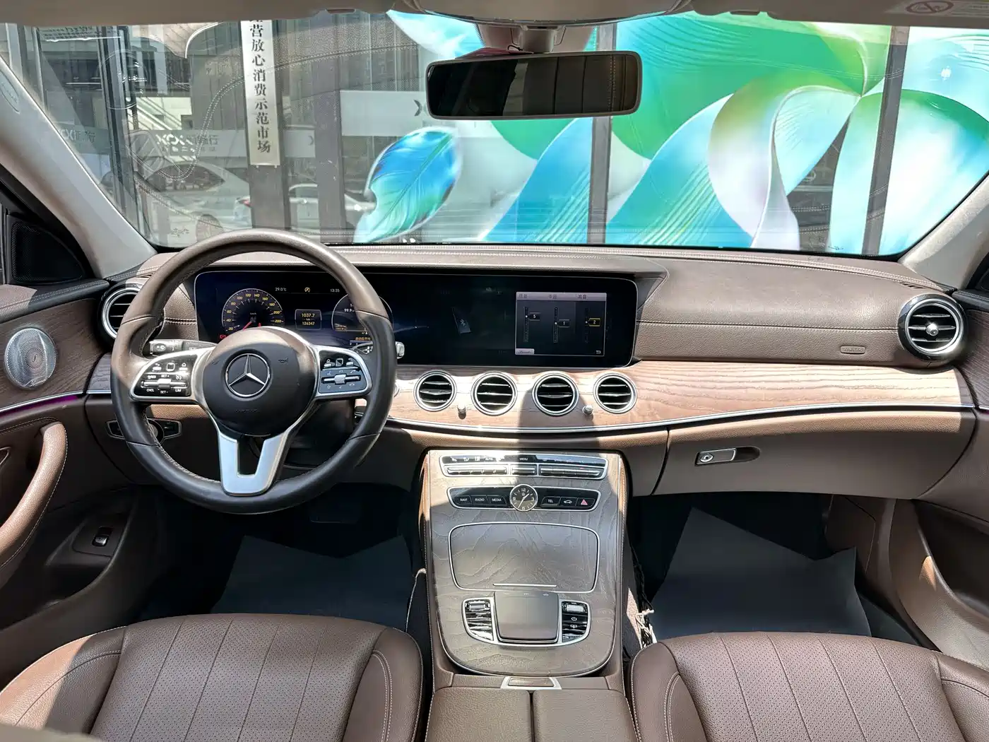 Mercedes-Benz E-Class 2020 E 300 L Luxury Model фото 6