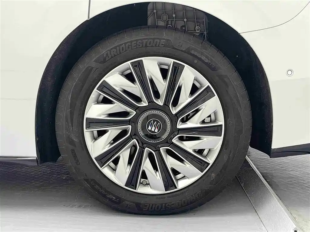 Buick Zhijing Shijia 2026 Model PHEV Base Version фото 15