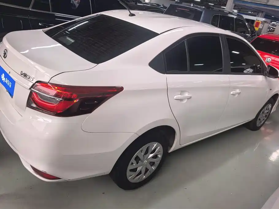 Toyota Vios 2022 1.5L CVT Venture CARE Edition фото 3