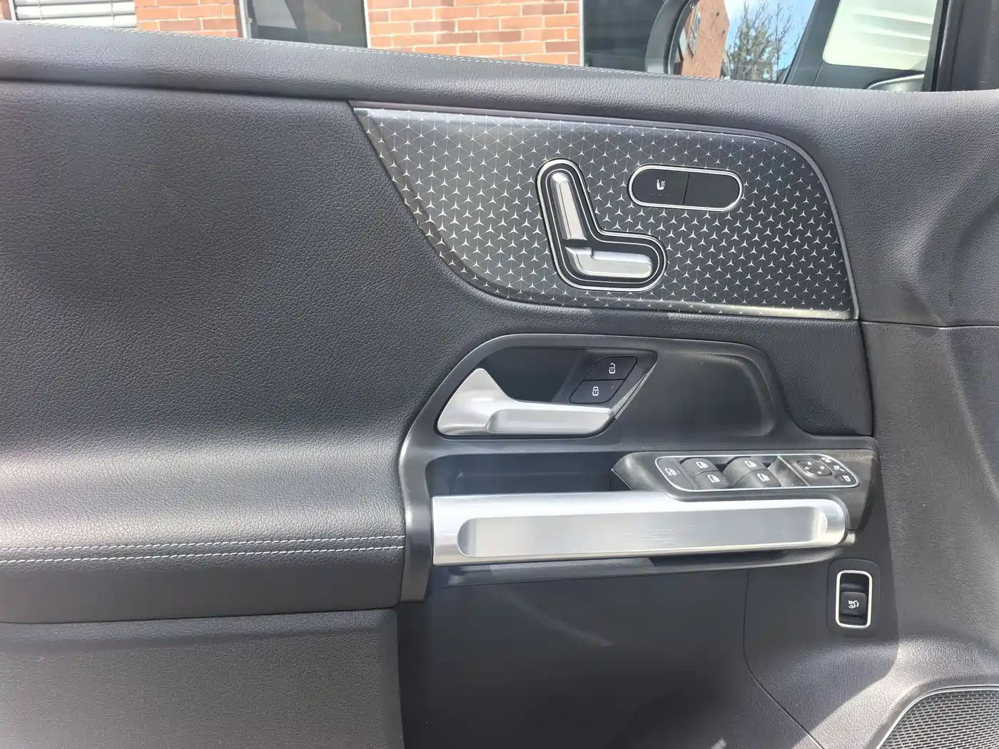 Mercedes-Benz EQB 2025 EQB 260 фото 17