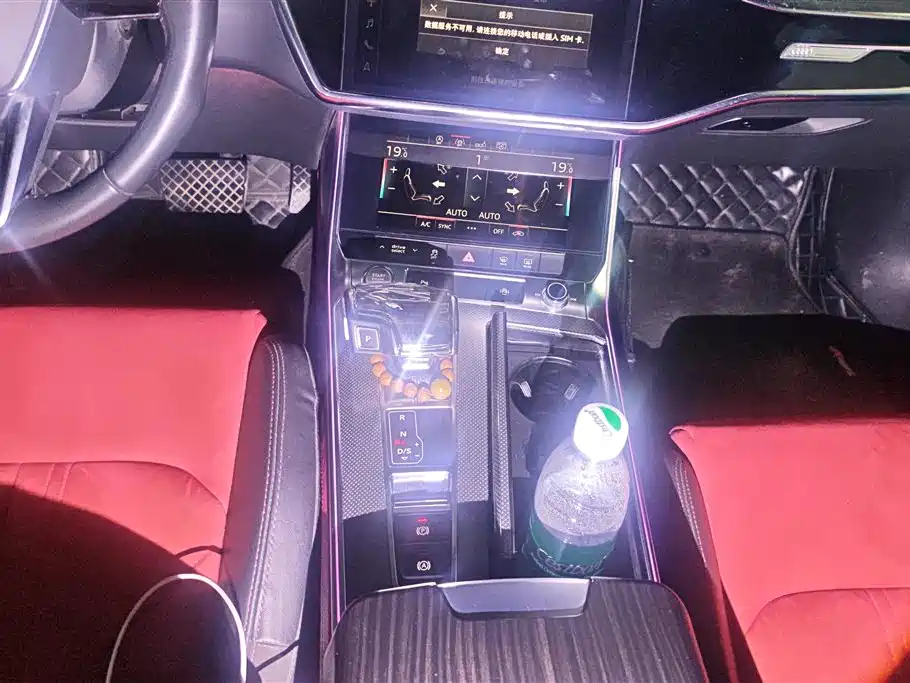 Audi A6L 2019 40 TFSI Luxury Dynamic фото 16