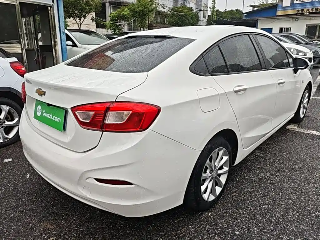 Chevrolet Cruze 2018 2018 320 Automatic Pioneer Sunroof Edition