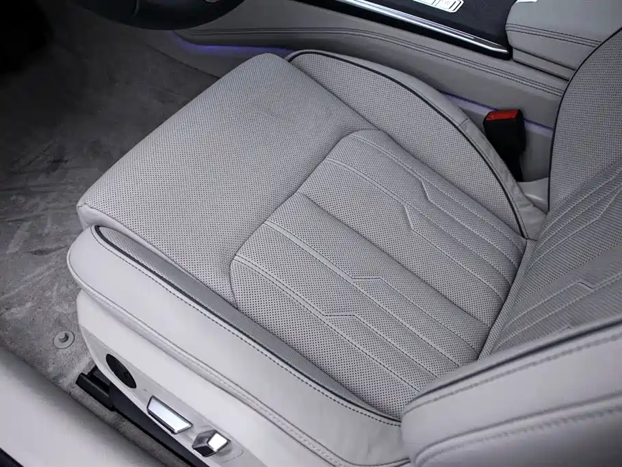 Audi A6L 2023 55 TFSI quattro Exclusive Elegance фото 13