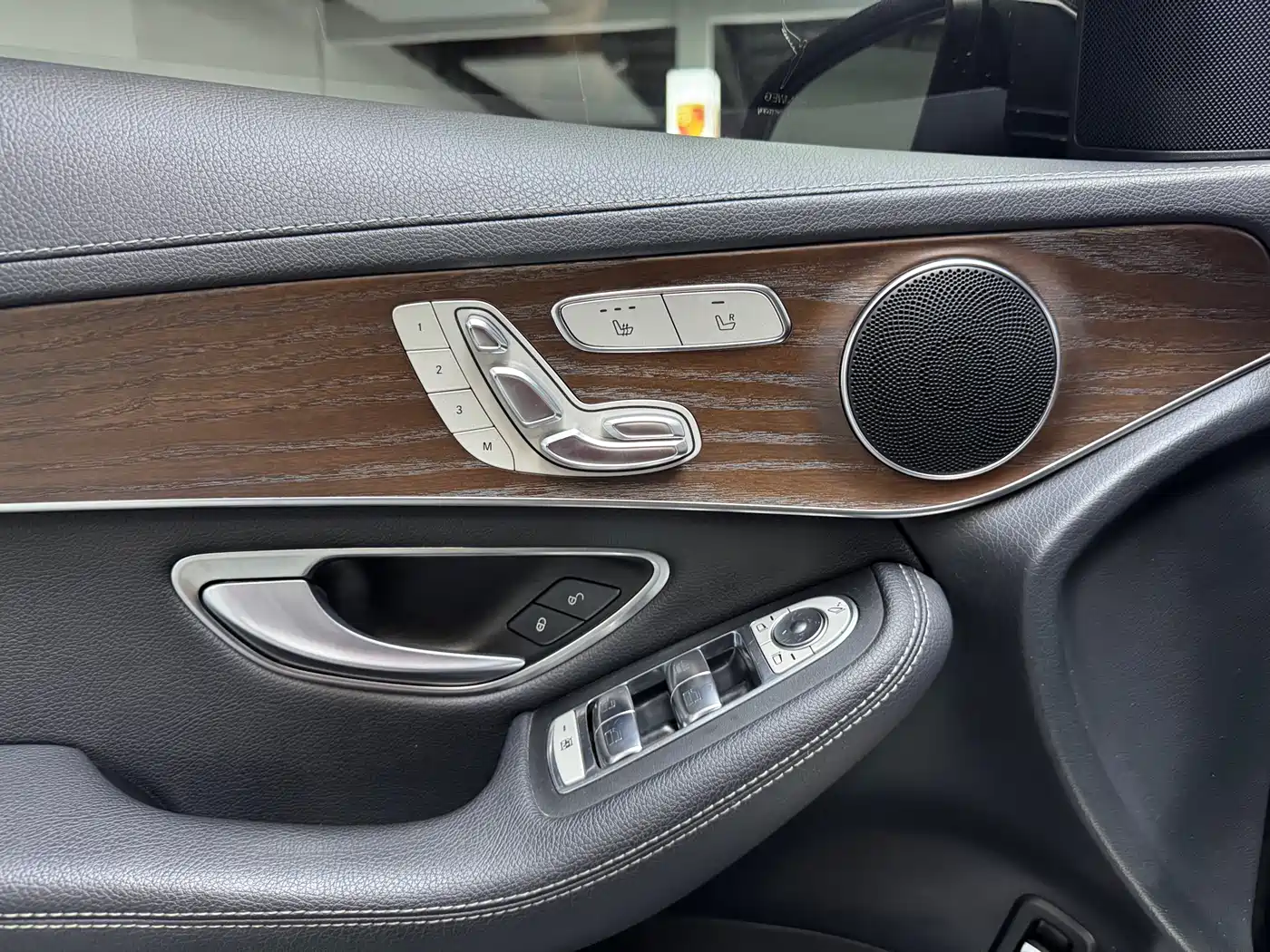 Mercedes-Benz GLC 2022 Model GLC 260 L 4MATIC Luxury Edition фото 5