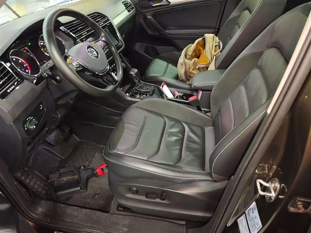 Volkswagen Tiguan L 2019 330TSI Automatic 2WD Panorama Comfort Edition China VI фото 15