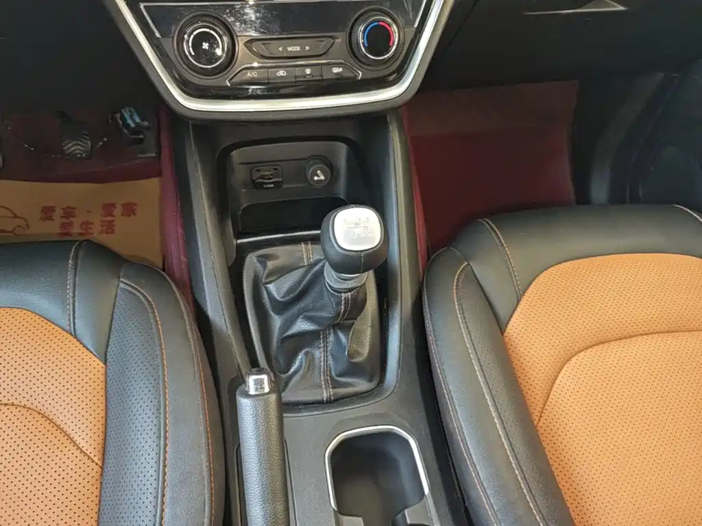 Wuling Motors Wuling Hongguang S3 2019 2019 1.5T Manual Luxury Model China VI