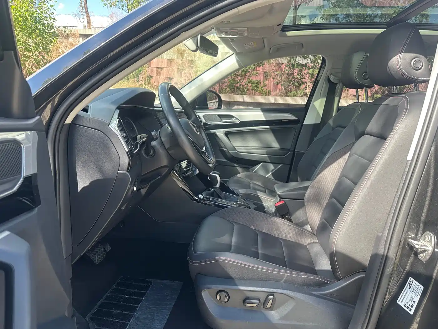 Volkswagen Tayron 2022 280TSI 2WD Luxury Smart Connect Edition фото 4