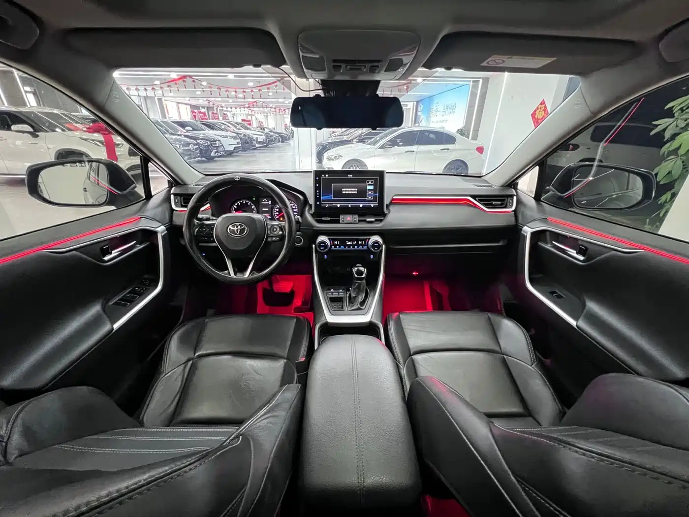 Toyota Wildlander 2022 2.0L CVT FWD Luxury Edition фото 13