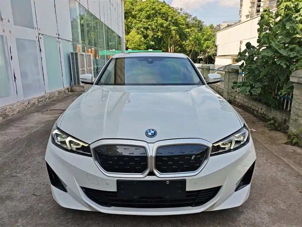 BMW i3 2022 eDrive 35 L фото 3