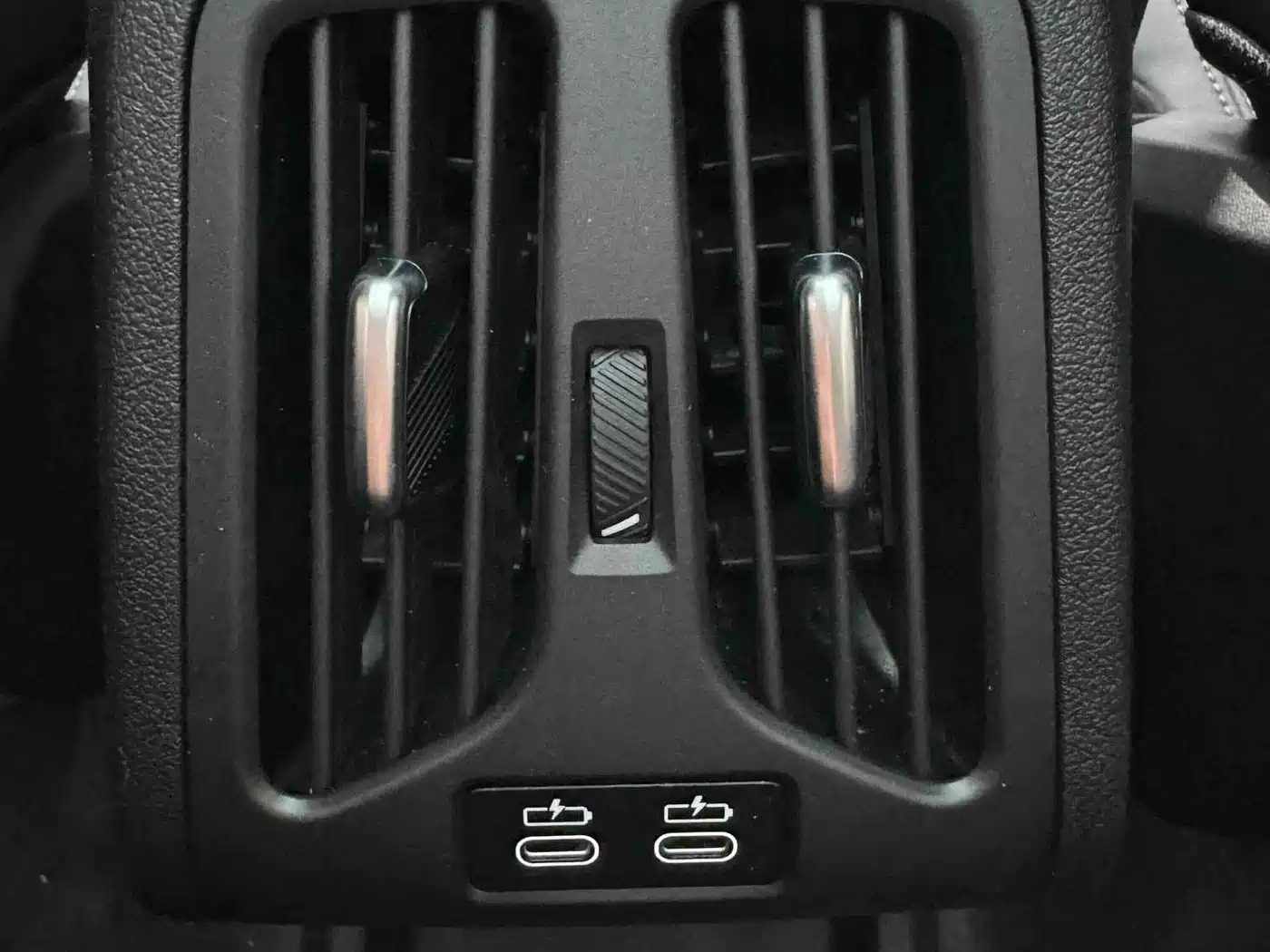 BMW X1 2023 sDrive20Li X Design Package фото 13