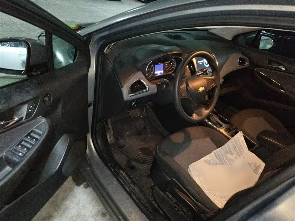 Chevrolet Cruze 2017 1.5L Automatic Pioneer Sunroof фото 12