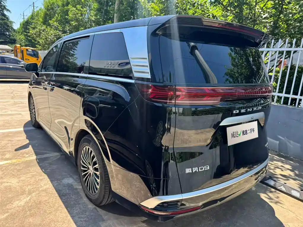 Denza D9 2025 DM-i Smart Drive Edition 1020 AWD Prestige фото 4