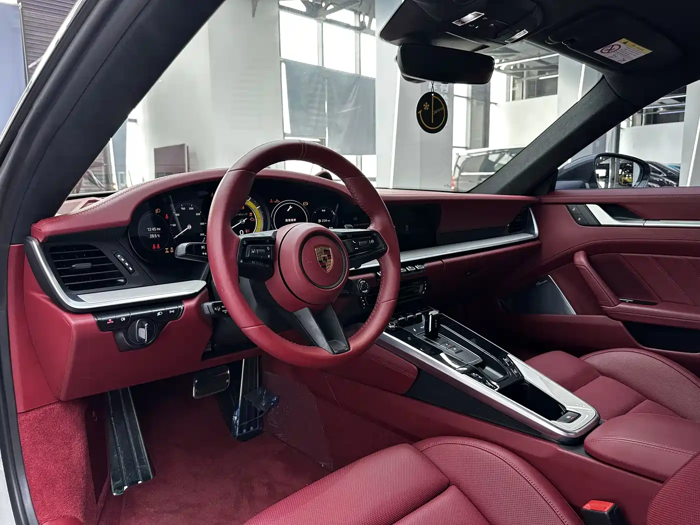 Porsche 911 2022 Turbo S 3.7T фото 7