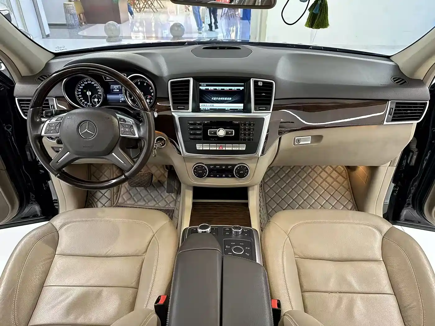 Mercedes-Benz M-Class 2014 ML 400 4MATIC Luxury фото 17