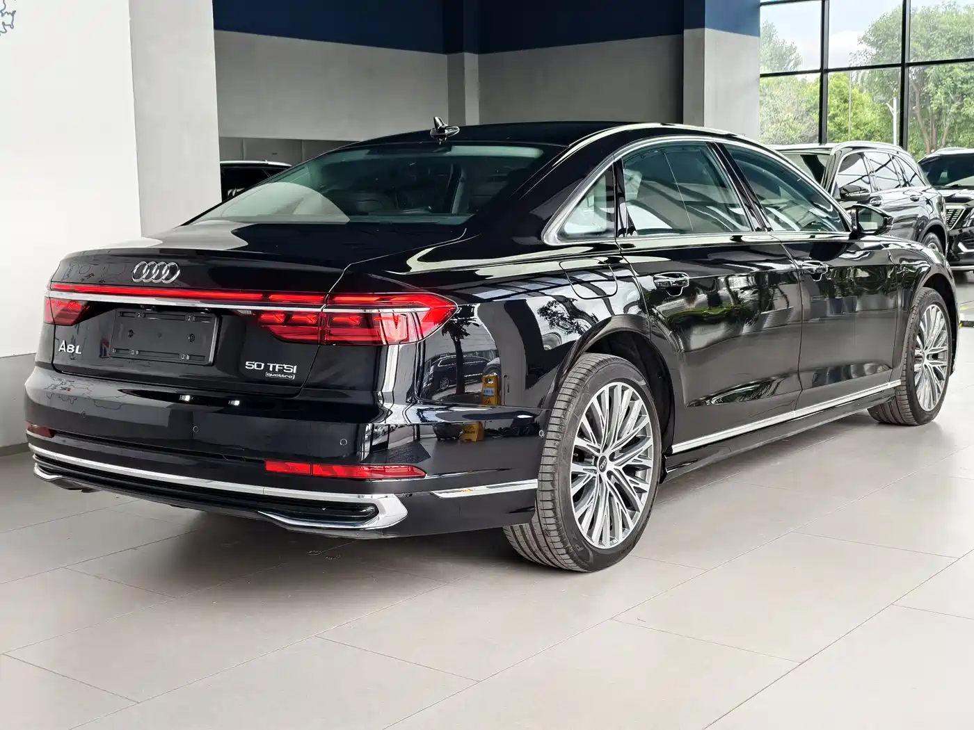 Audi A8 2024 Model A8L 50 TFSI quattro Premium Selection фото 5