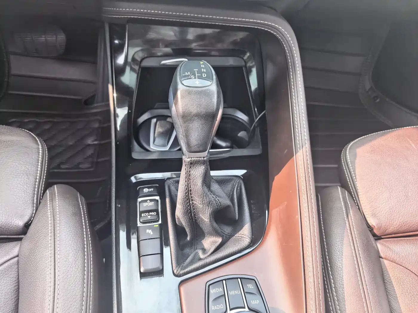 BMW X1 2016 sDrive20Li Luxury Model фото 8