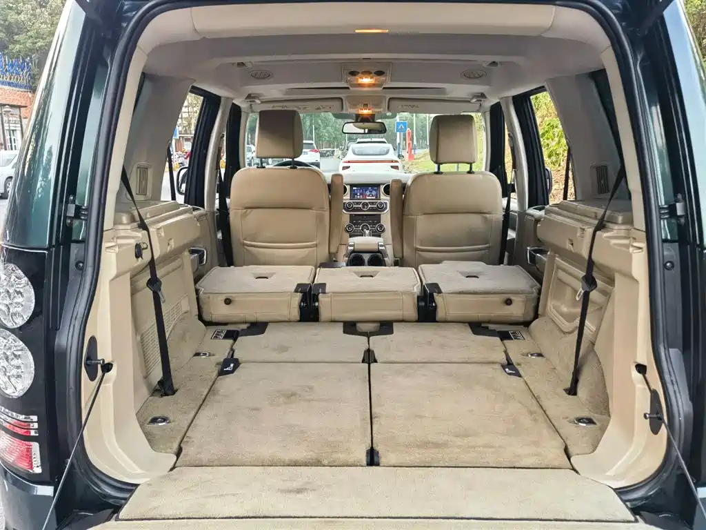 Land Rover Discovery 2012 3.0 SDV6 HSE Diesel фото 12