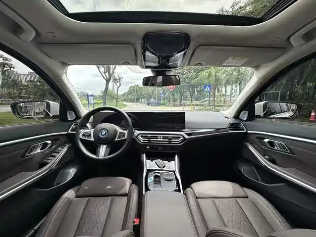 BMW i3 2022 eDrive 35 L фото 4