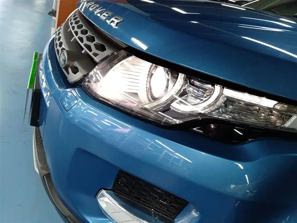 Land Rover Range Rover Evoque 2015 2.0T 5-Door Intelligent Edition фото 18
