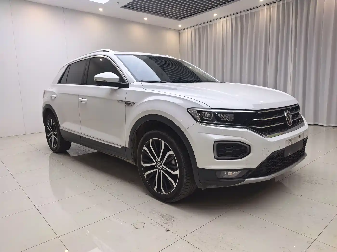 Volkswagen T-ROC 2022 280TSI DSG 2WD Comfort PLUS фото 3