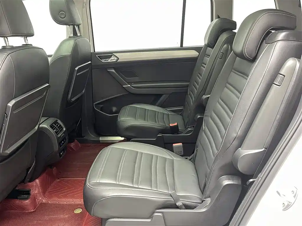 Volkswagen Touran 2021 Touran L 280TSI DSG Cross Edition 6-seater фото 10