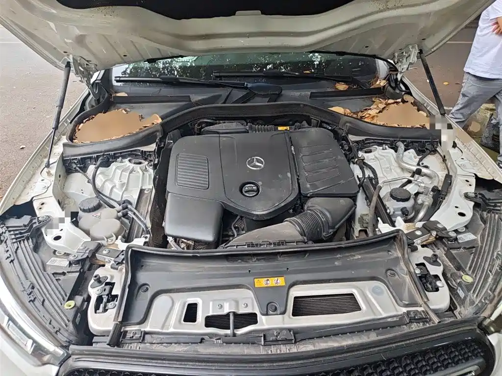 Mercedes-Benz GLC 2023 GLC 300 L 4MATIC Sport 5-Seater фото 16